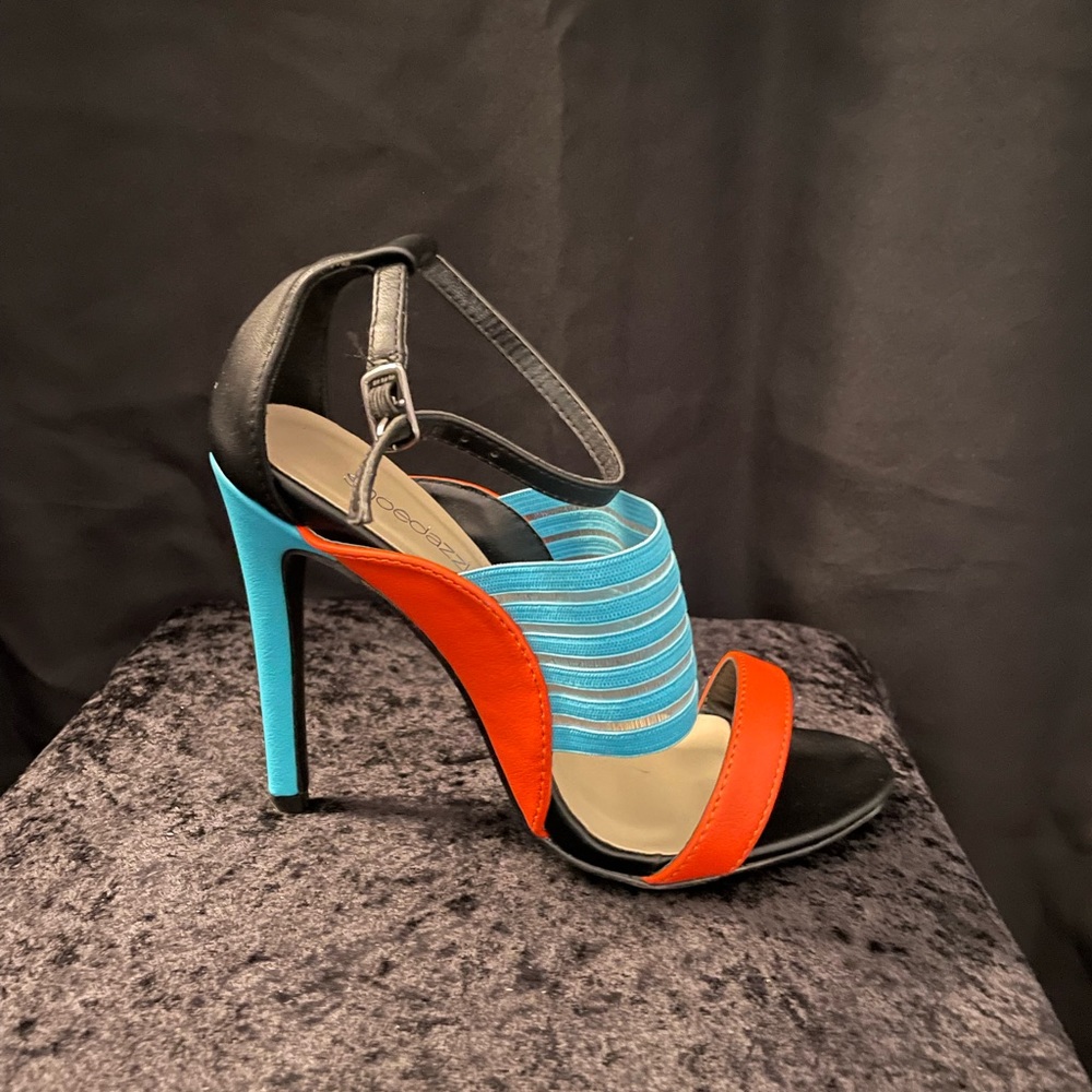 Heels - Picture 3 of 5